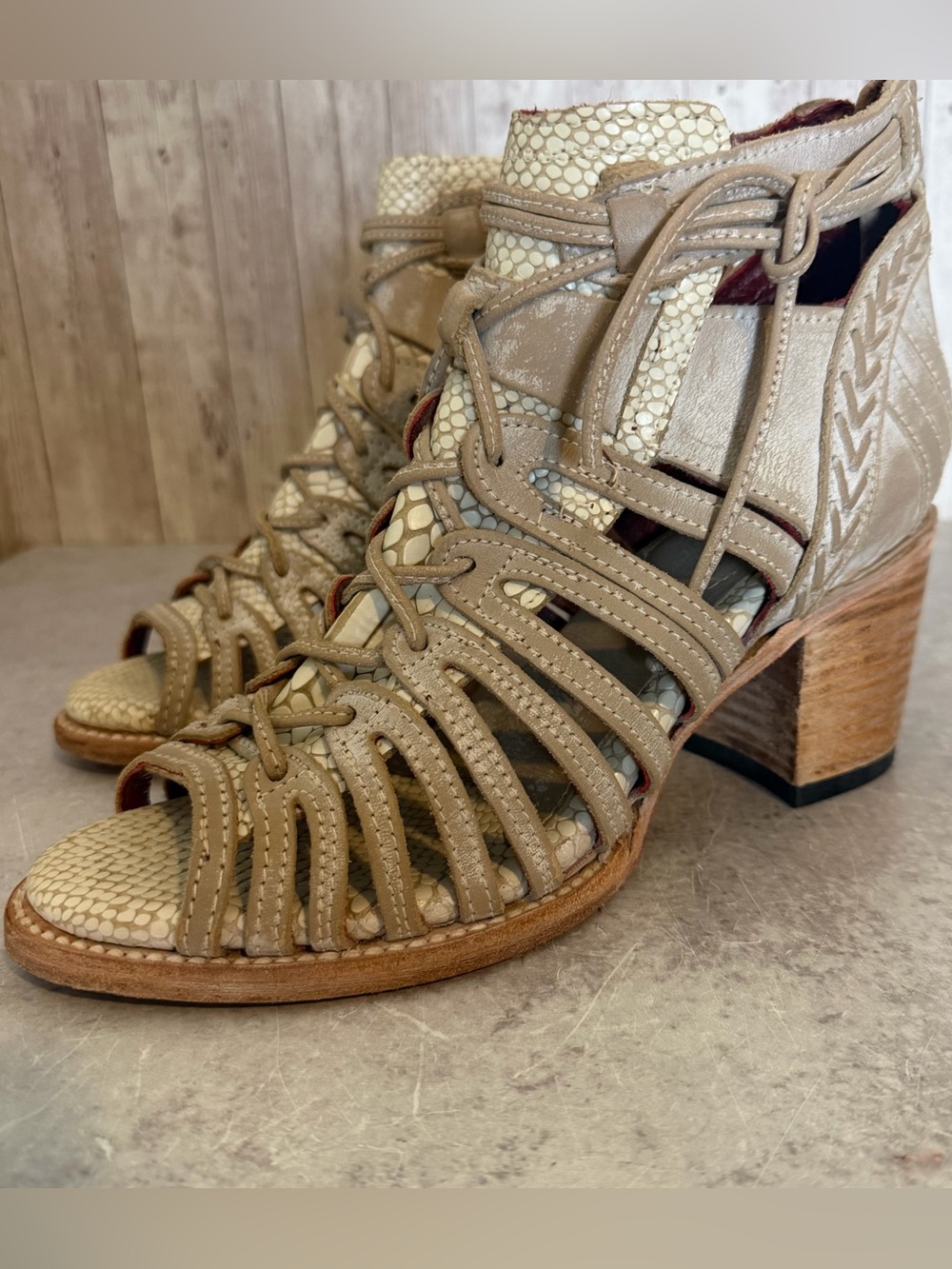 Freebird by Steven Wazee Heeled Leather Sandals Beige Taupe 9